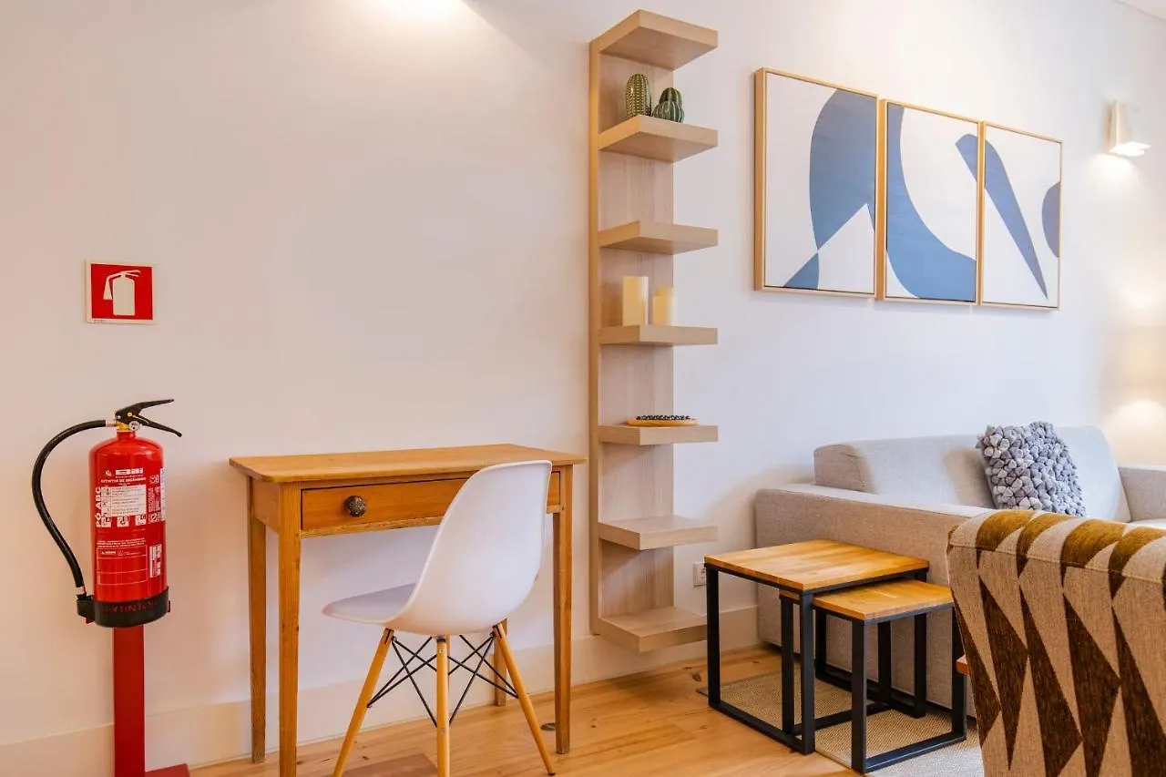Modern Rustic Flat In Santos By Lovelystay Lisbona 0*,  Portogallo